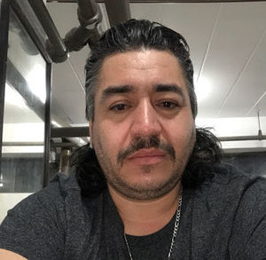 Meet your Posher, Efrain